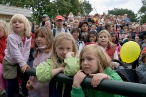 Många barn på förra årets Familjedag på Skansen